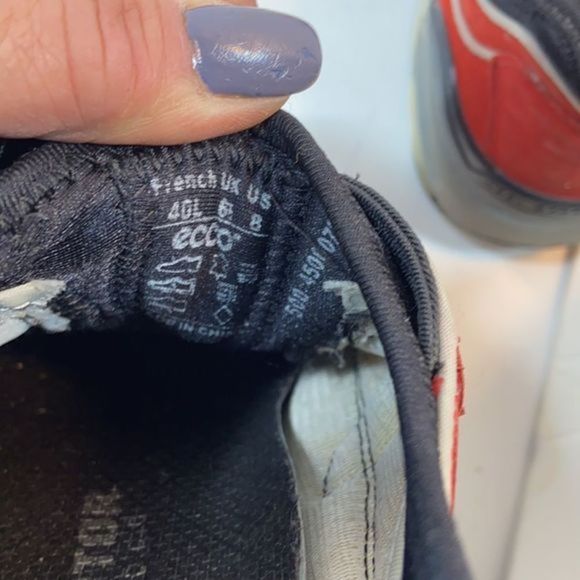 Ecco women's receptor red suede zip up front sneaker casual shoe size 8 - Picture 6 of 8